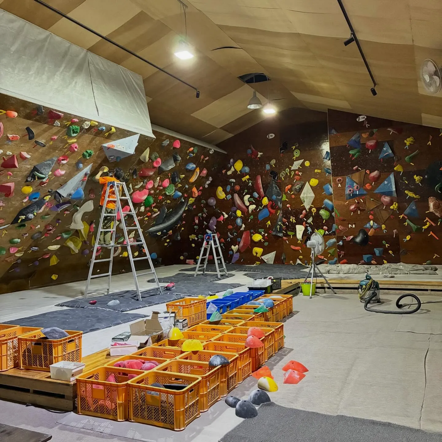 D〜G壁のホールド替え完了しました！